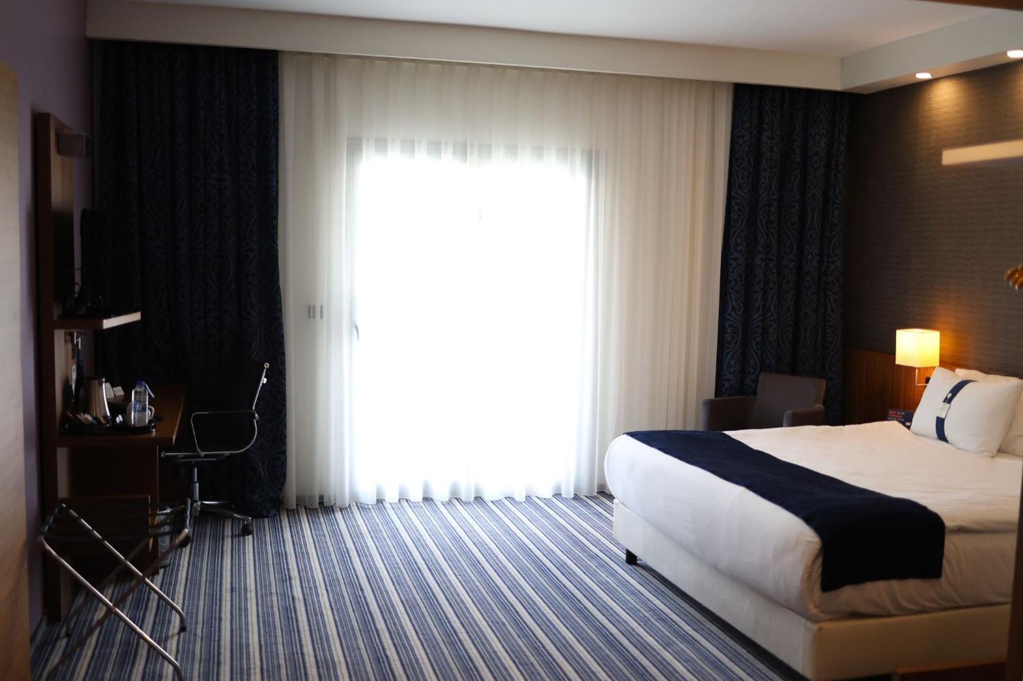 Holiday Inn Express Manisa-West By Ihg Exterior photo