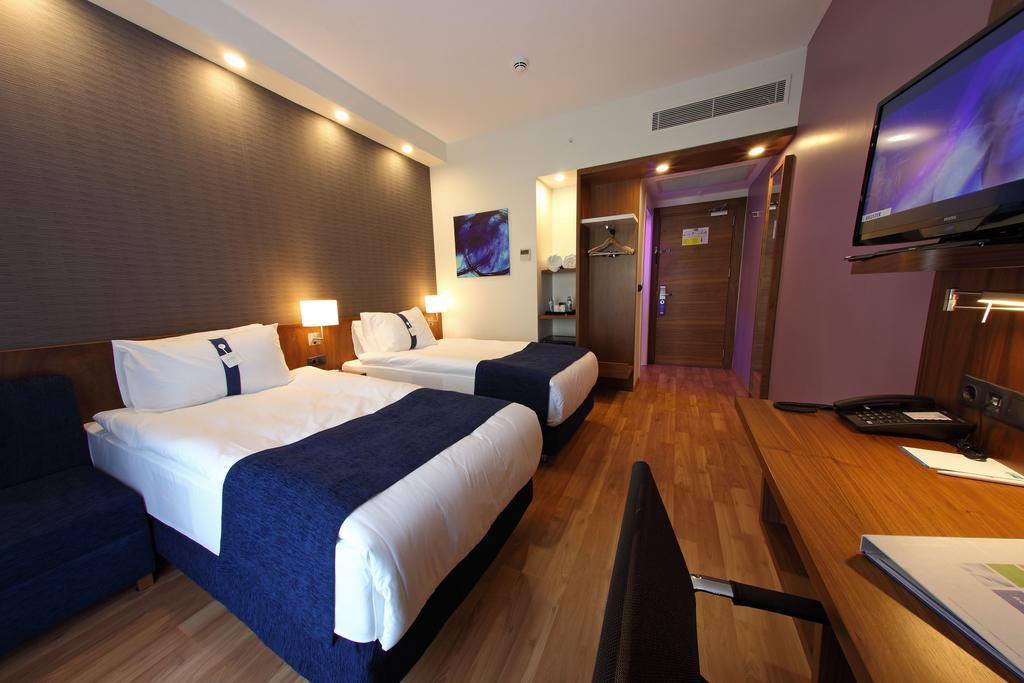 Holiday Inn Express Manisa-West By Ihg Exterior photo