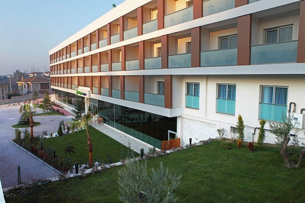 Holiday Inn Express Manisa-West By Ihg Exterior photo